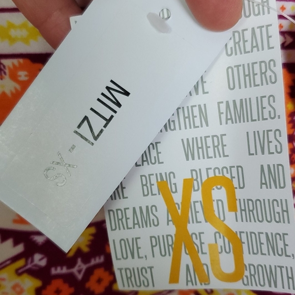 NWT Lularoe Mitzi - Picture 4 of 7